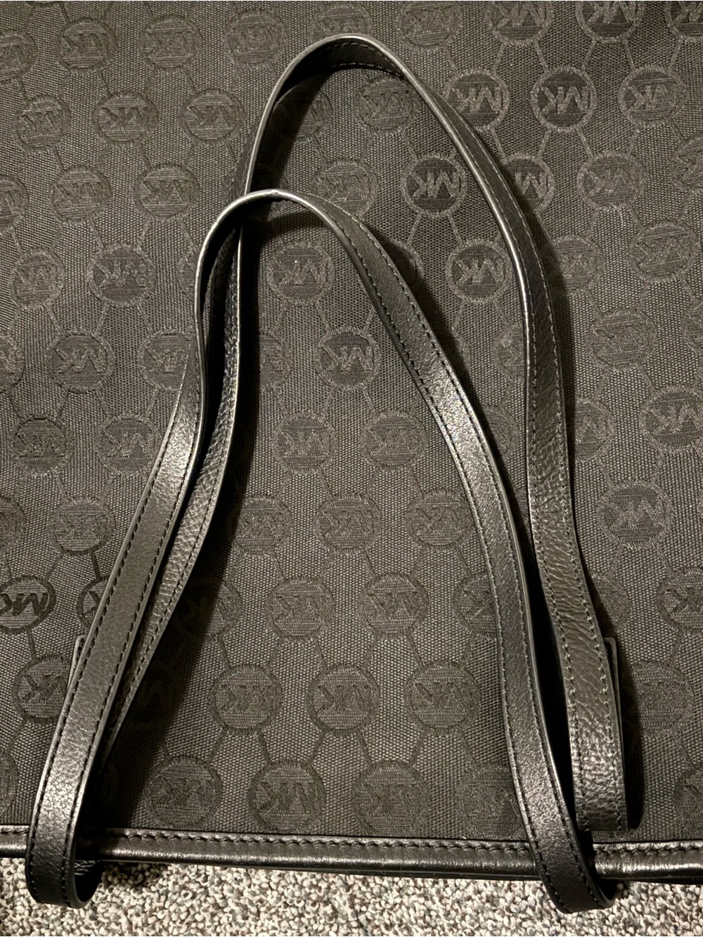 Michael Kors Kempton Monogram Front-Zip Tote Bag - Picture 10 of 11